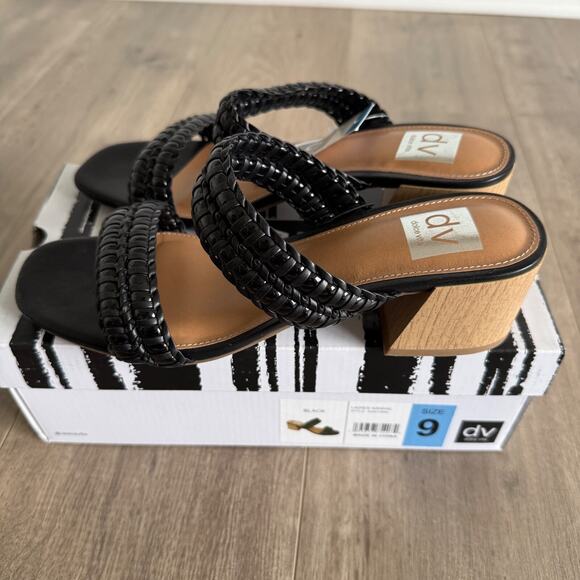 Dolce Vita Black Woven Sandals - Picture 2 of 8